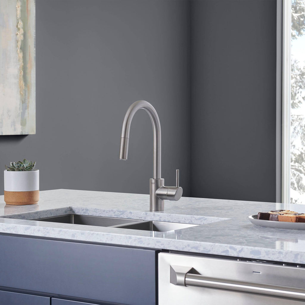 Single-Handle Kitchen Faucet in SuperSteel A4704