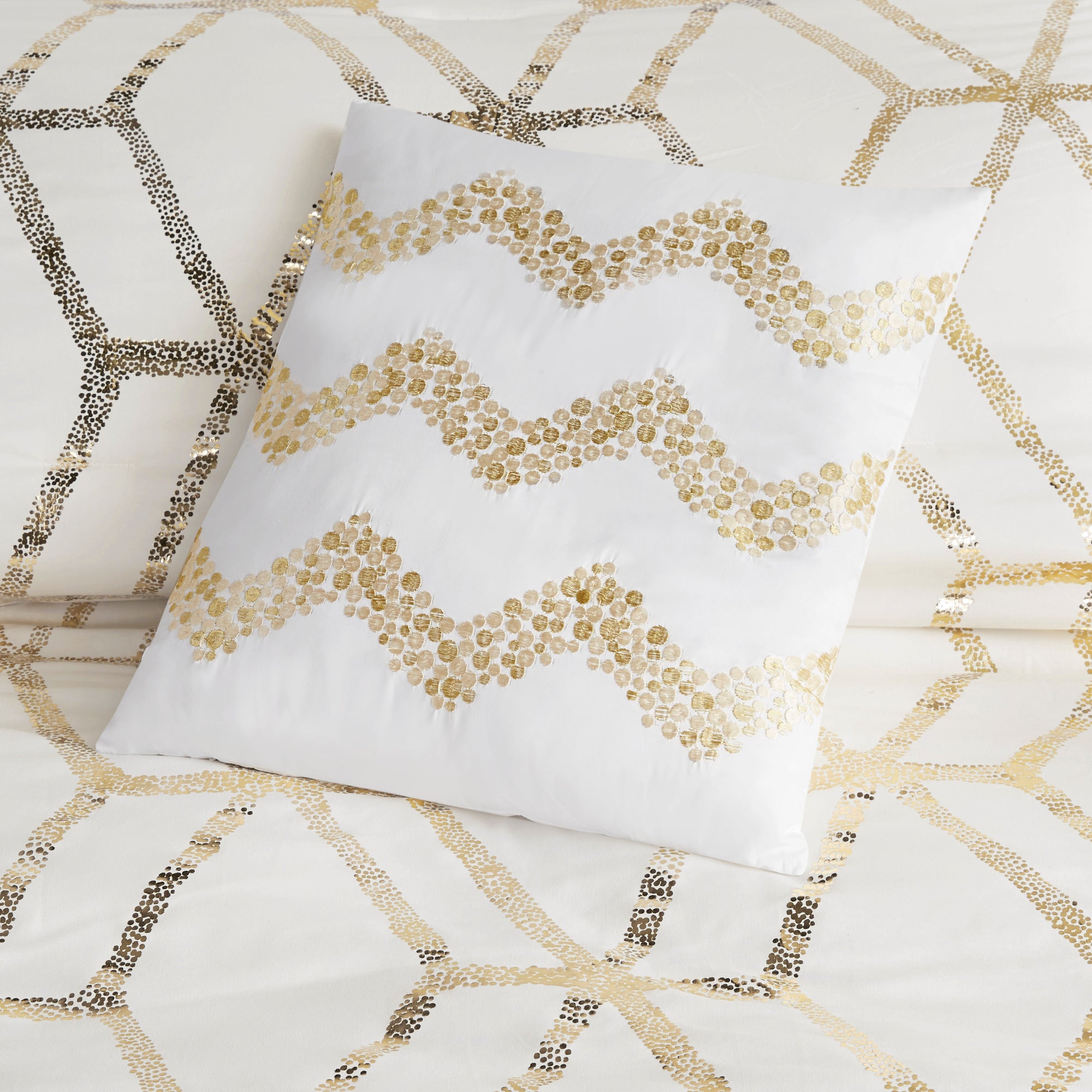 4-Piece Geometric Metallic Print Comforter Set Ivory/Gold Full/Queen D610578