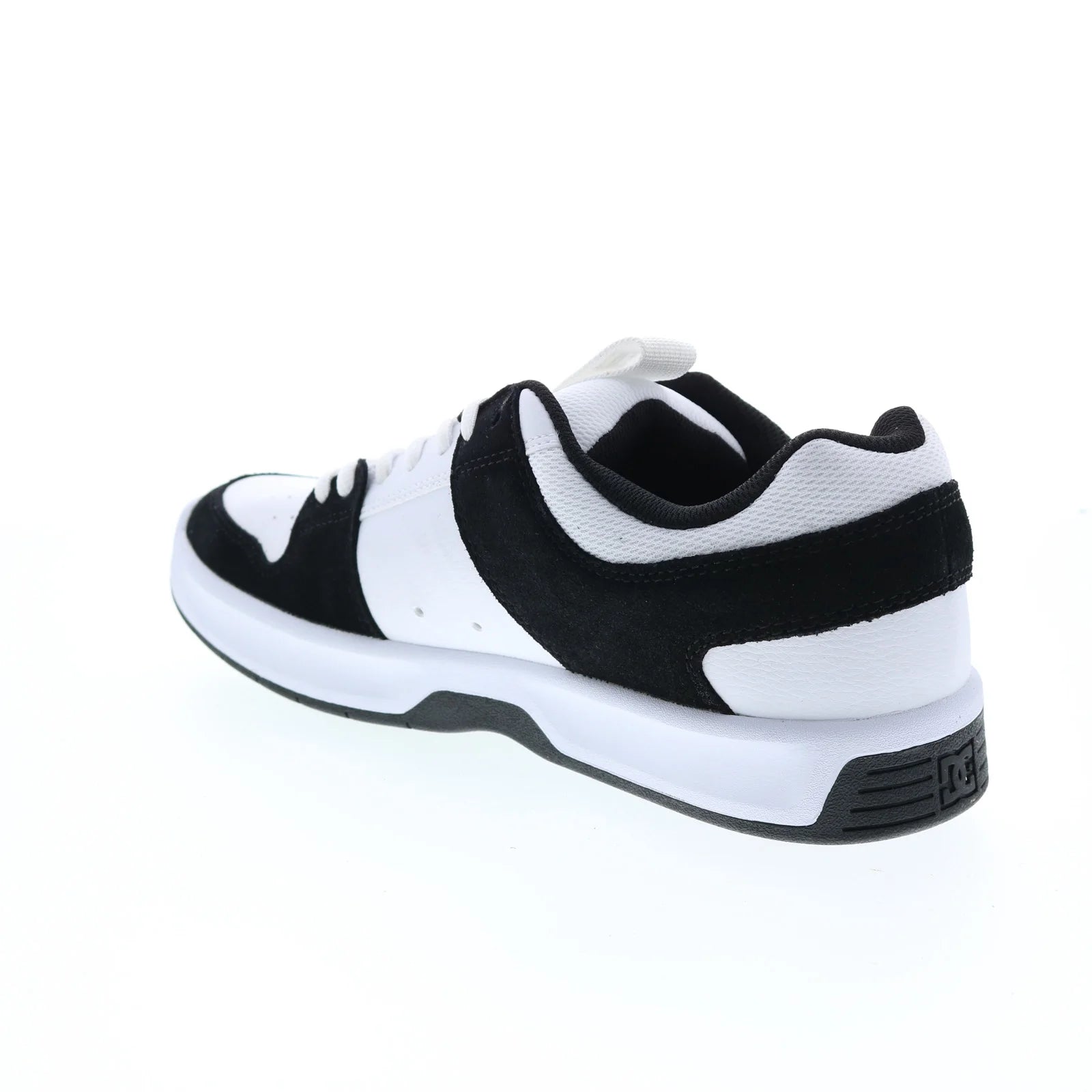 White/Black Skate Shoes W31617