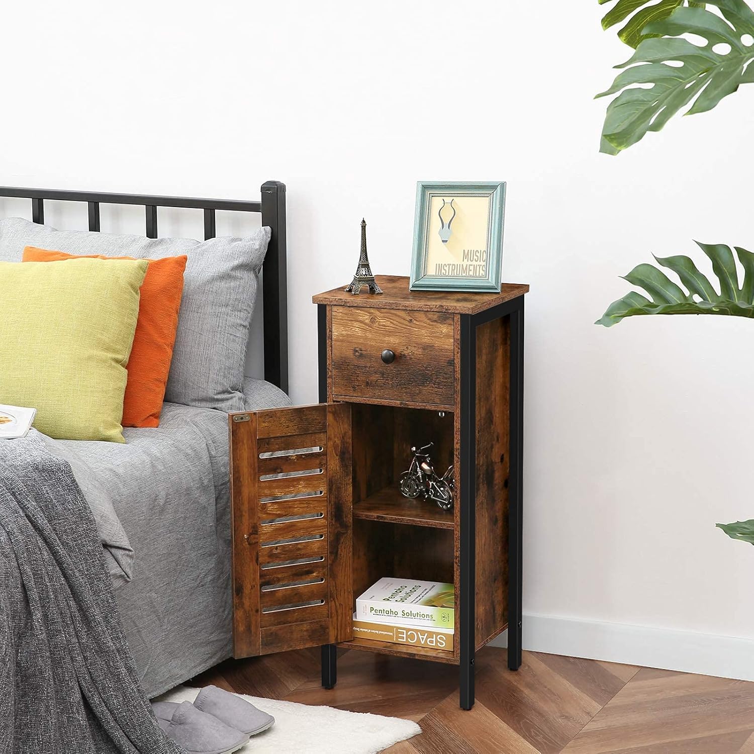 Rustic Brown Storage Cabinet with Drawer and Height-Adjustable Shelves O6266