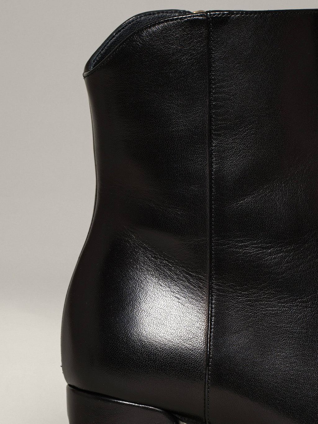 Black Leather Wrapped Heel Shoes B3512