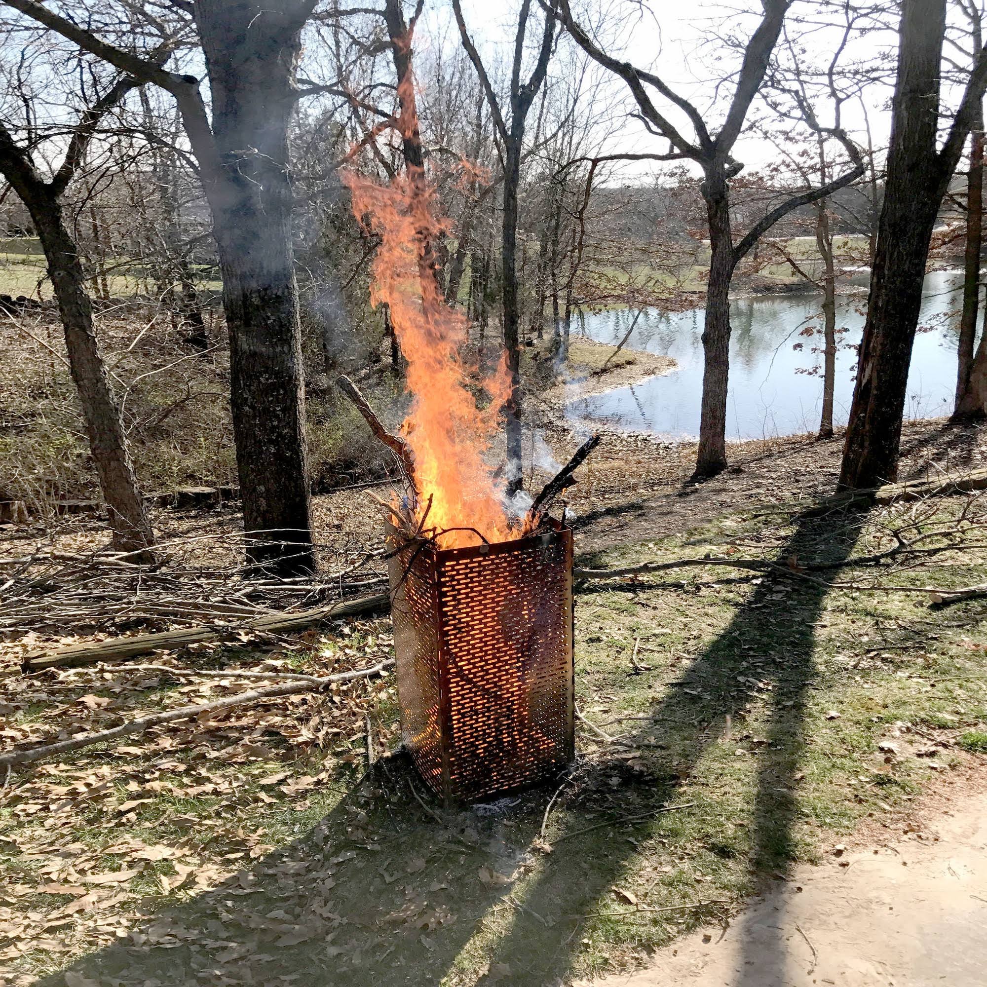 Folding Steel Fire Cage L857