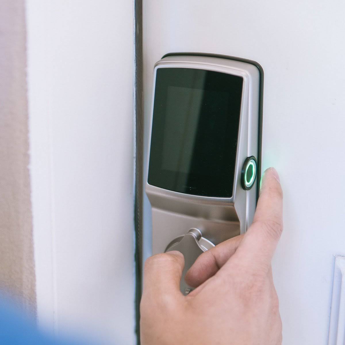 Smart Latch Door Lock with Touchscreen O605757