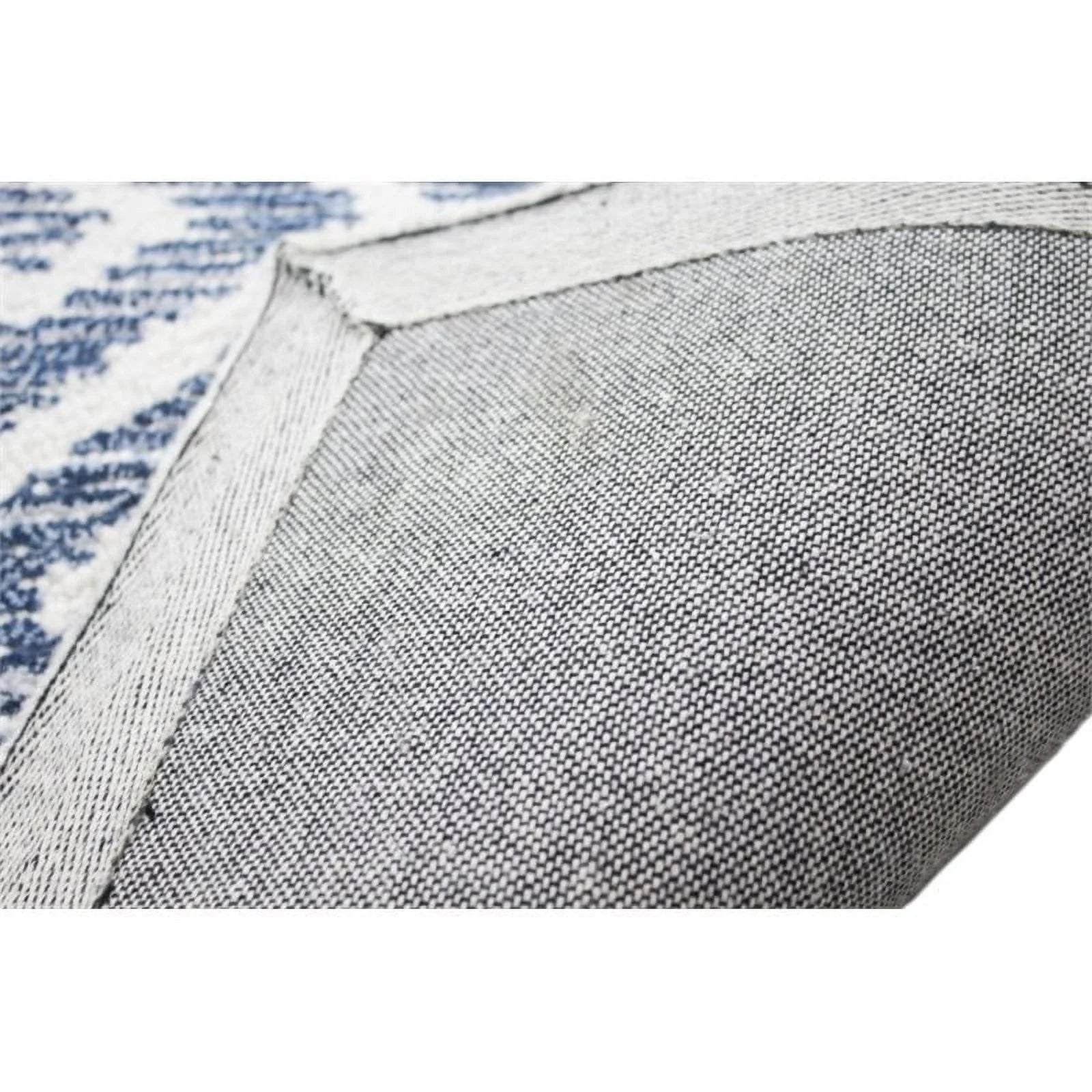 Ivory and Blue 7'6" x 9'6" Area Rug L98956