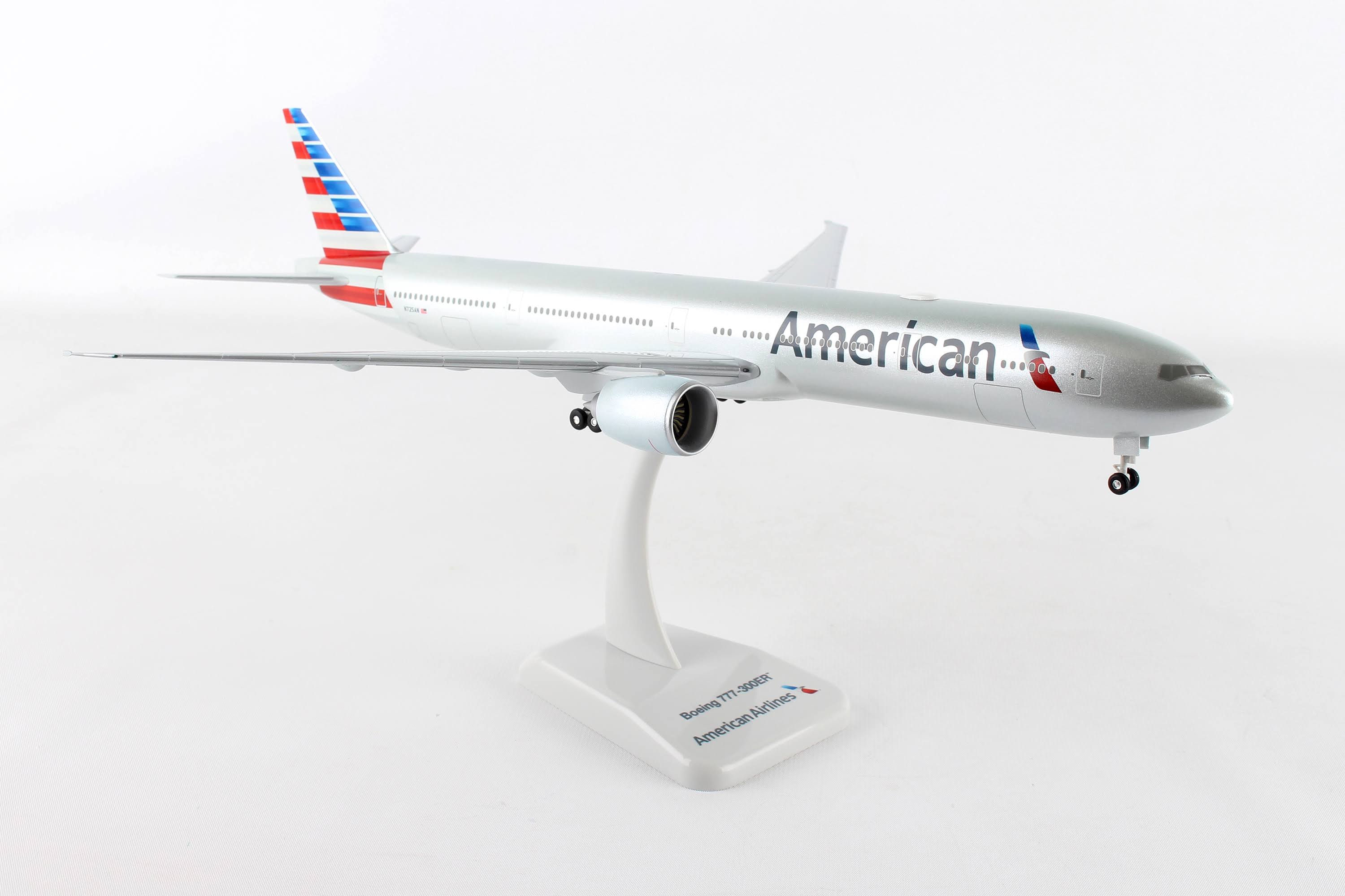 Boeing 777-300ER American Airlines WiFi with Radome J2033