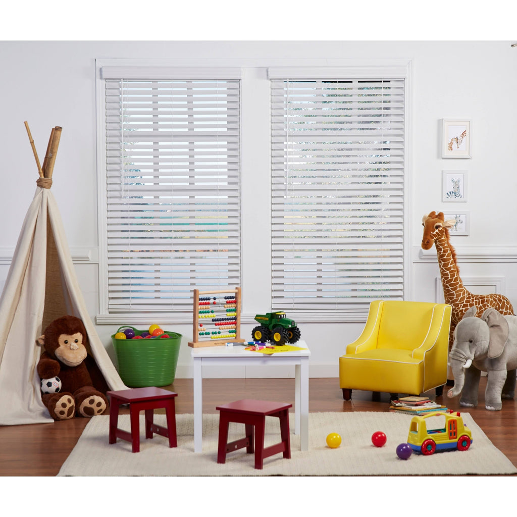 White Cordless Faux Wood Blind I7121