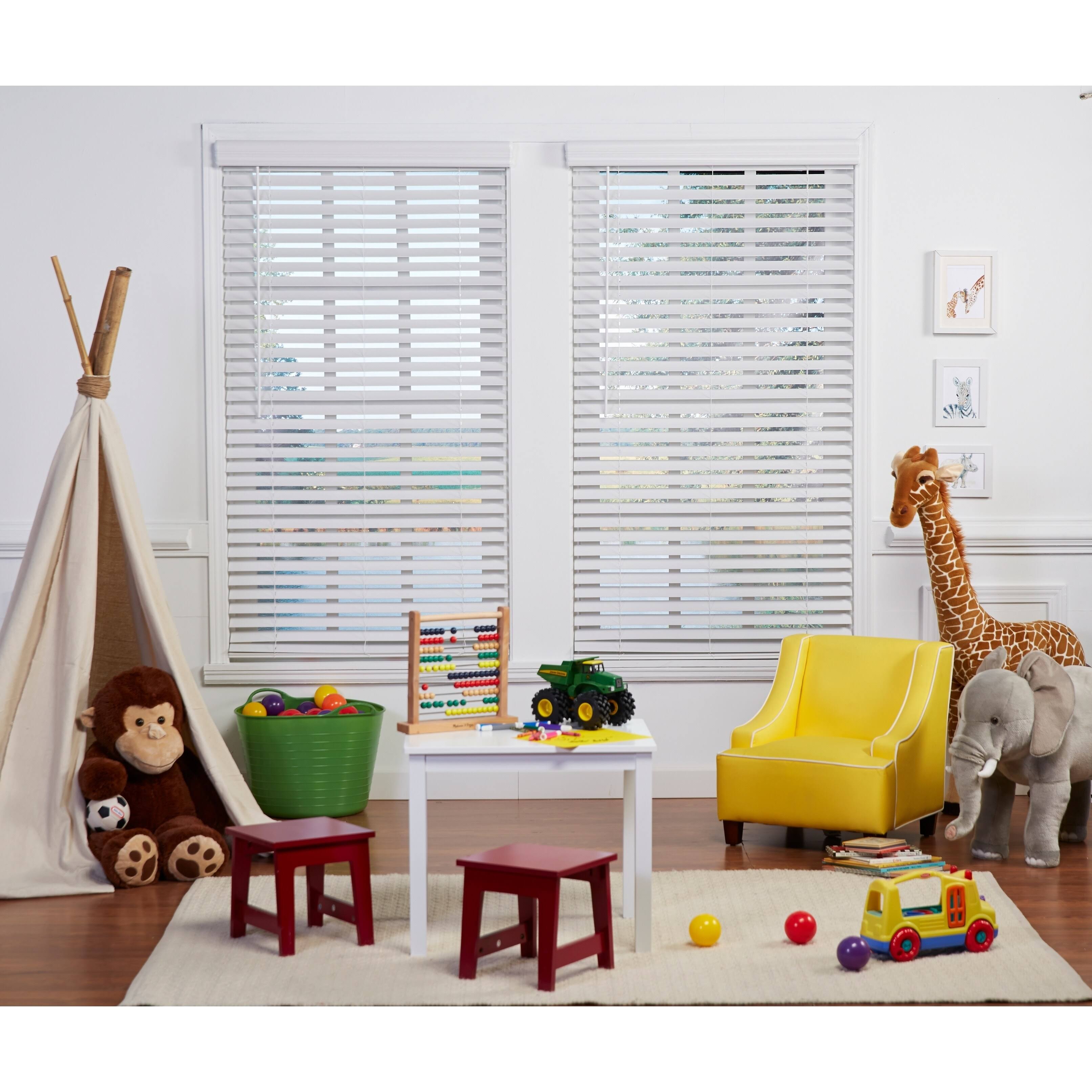 White Cordless Faux Wood Blind I7121