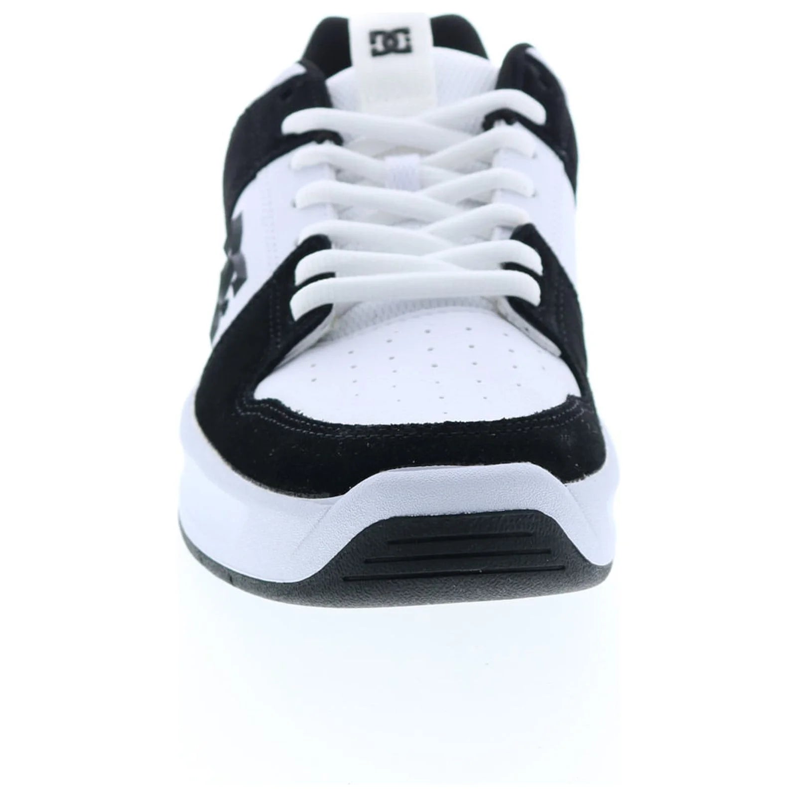 White/Black Skate Shoes W31617