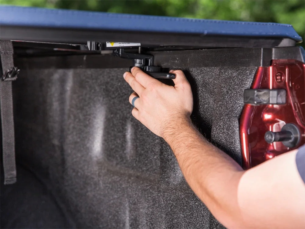 Tri-Fold Truck Bed Tonneau Cover F446