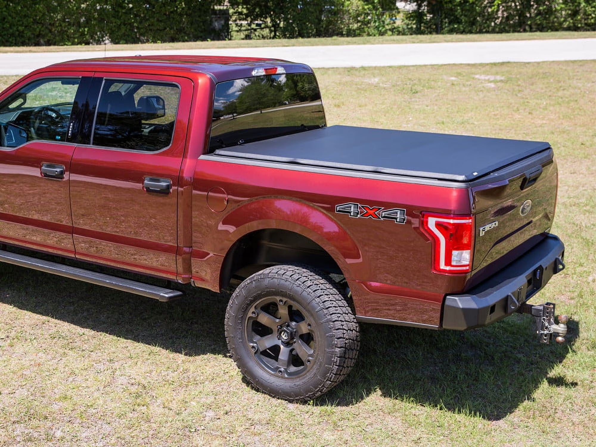 Tri-Fold Truck Bed Tonneau Cover F446